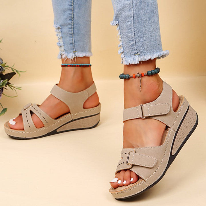 Aurelia - Elegant sandals with comfort and style