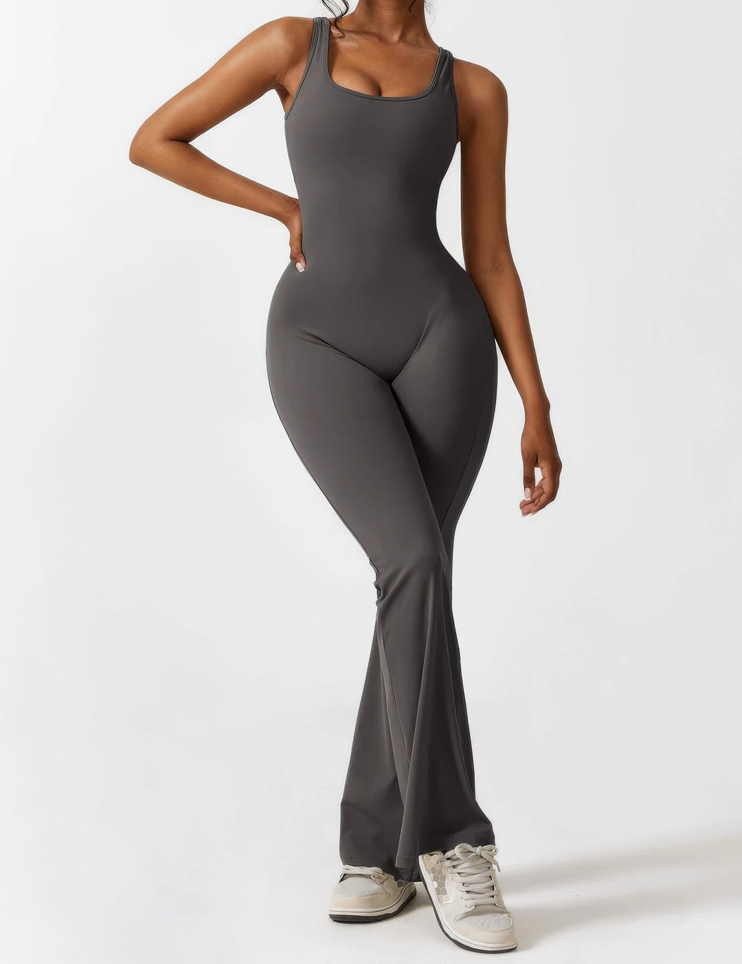 Lyanna | V-Back Uitlopende Jumpsuit