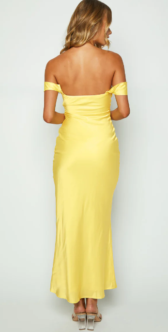 Isabella™ - Elegant off-the-shoulder dress