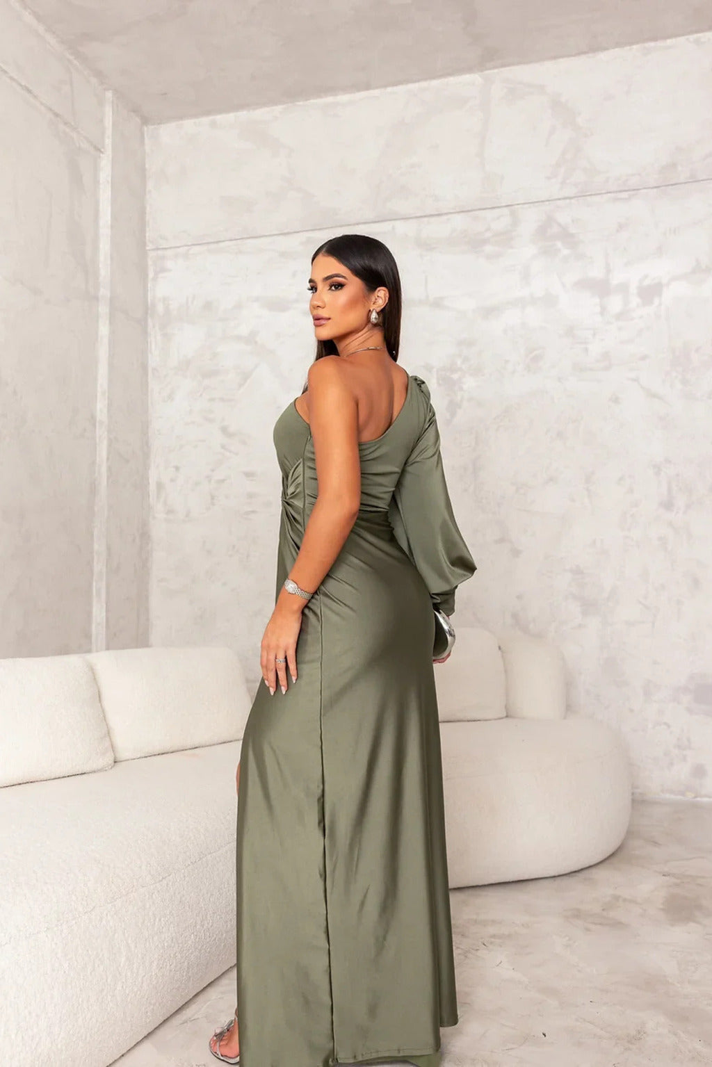 Amara - Elegant dress with finesse