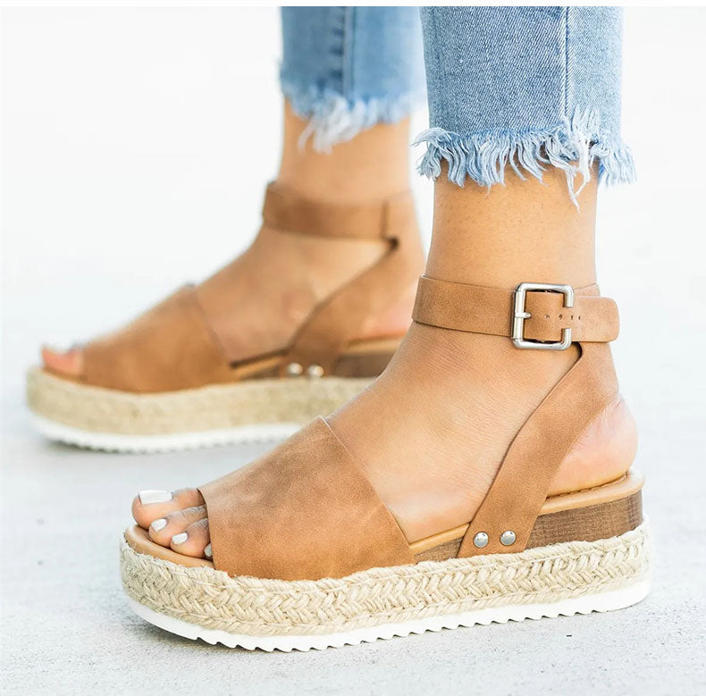 Anne Wedge™ - teenslippers met platform